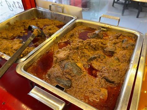  렌동! 깊고 매콤한 육수에 입안 가득 퍼지는 아마른 맛이 조화를 이루는 섬세함!